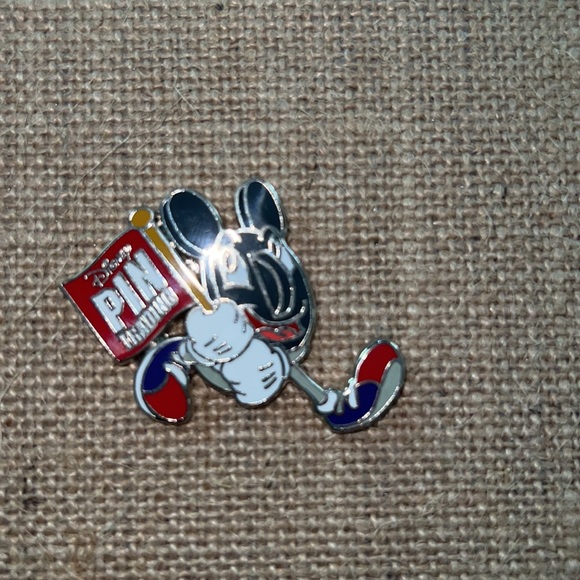 Disney Trading Pins. - Picture 4 of 5